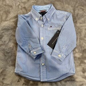 TOMMY HILFIGER BUTTON DOWN COLLARED SHIRT